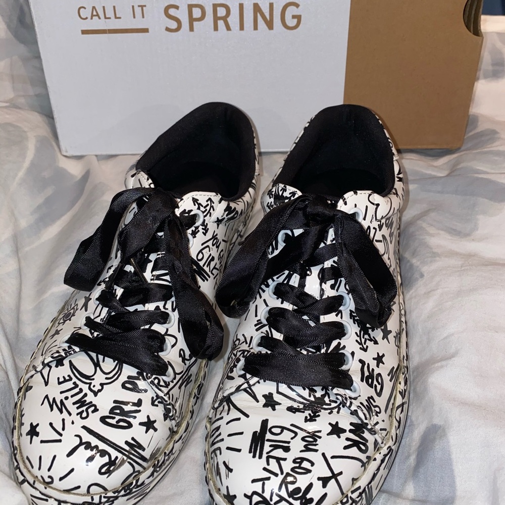 Cartoon Shoes - Picture 3 of 4